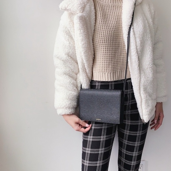 Auxiliary Aritzia Calisch Embossed Black Leather Accordion Crossbody Bag Purse - Picture 1 of 10